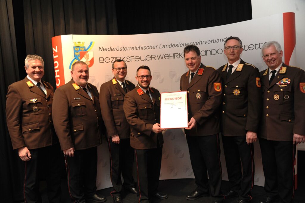 FF Preinsbach zum 100-Jahr-Jubiläum gratuliert