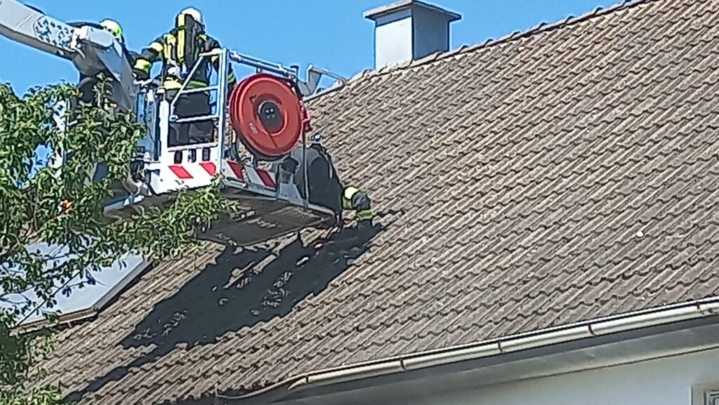 FF Preinsbach und 5 weitere Feuerwehren rückten zu B3-Brand in Edla aus